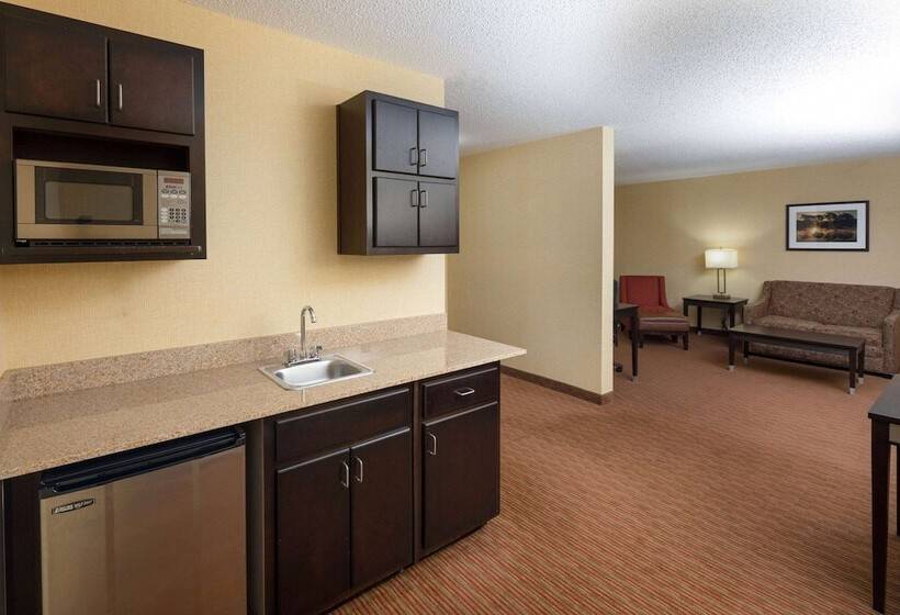 فندق La Quinta By Wyndham Warner Robins   Robins Afb