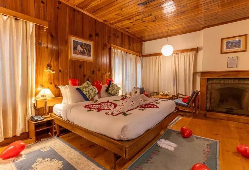 هتل Negi S Mayflower A Heritage Since 1965