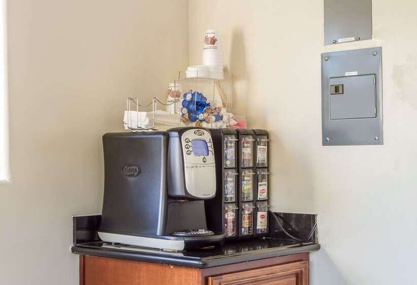 Hotel Inn At University