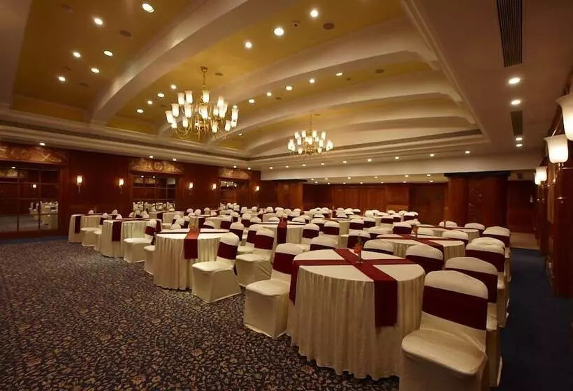 ホテル The Imperial Palace