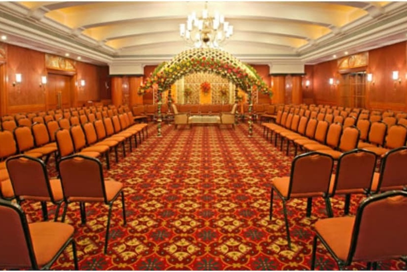 Отель The Imperial Palace