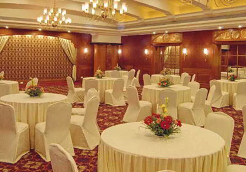 ホテル The Imperial Palace