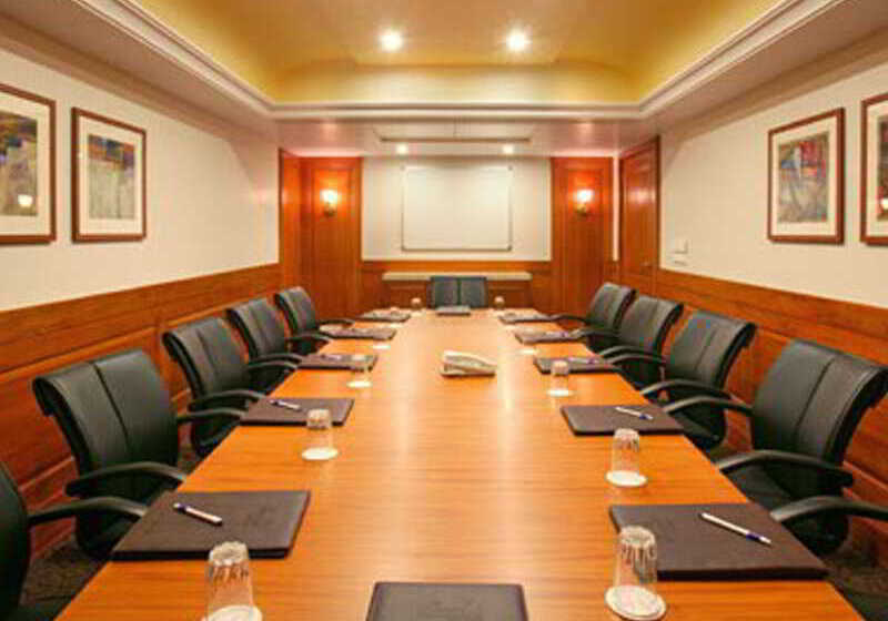 Отель The Imperial Palace