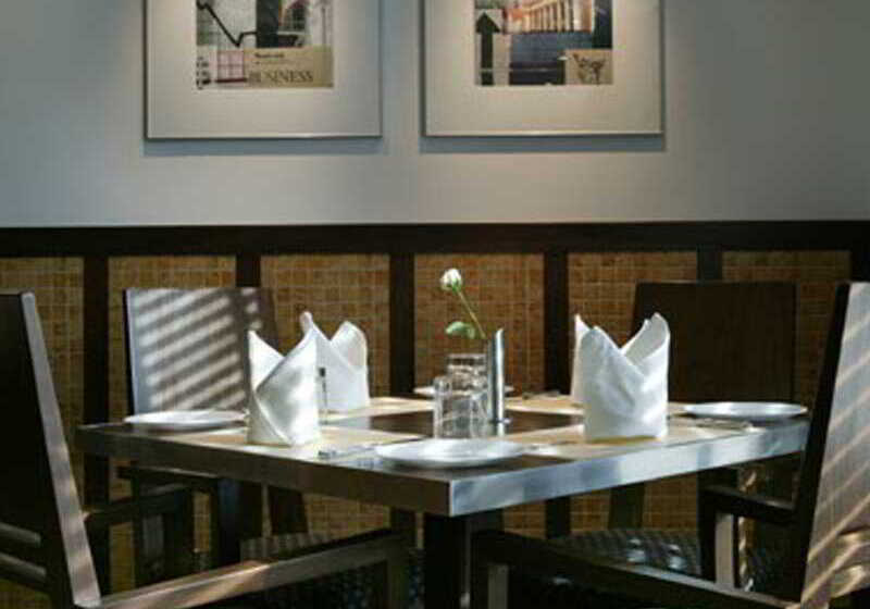 Отель The Imperial Palace