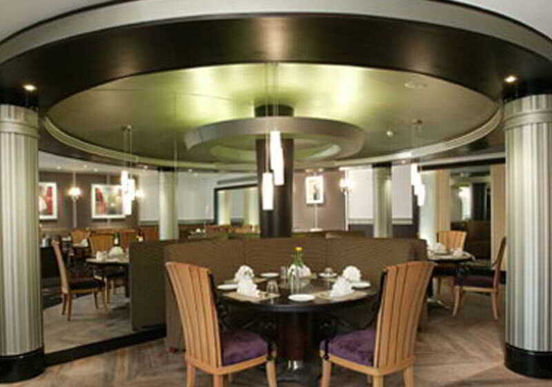 Отель The Imperial Palace