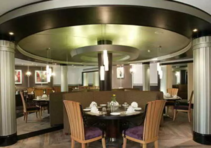 ホテル The Imperial Palace