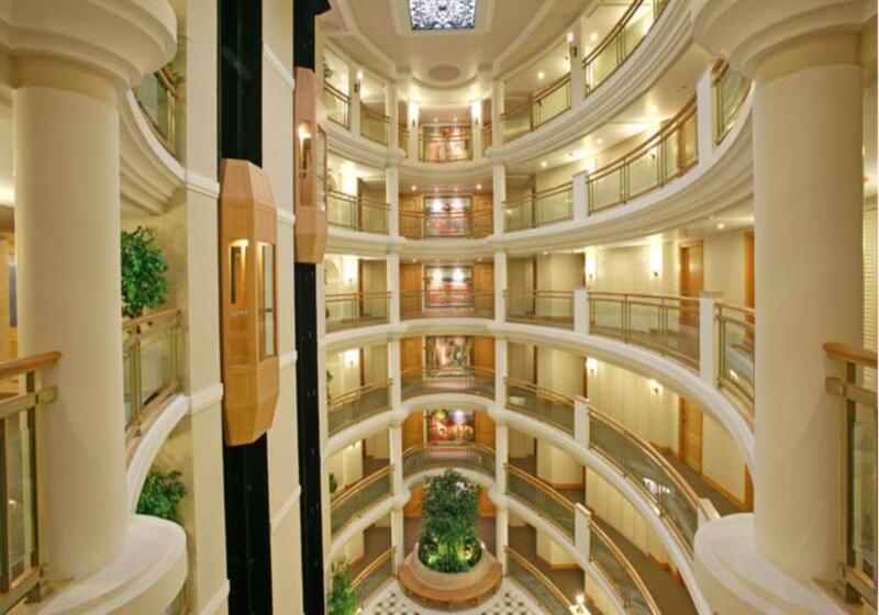 Отель The Imperial Palace