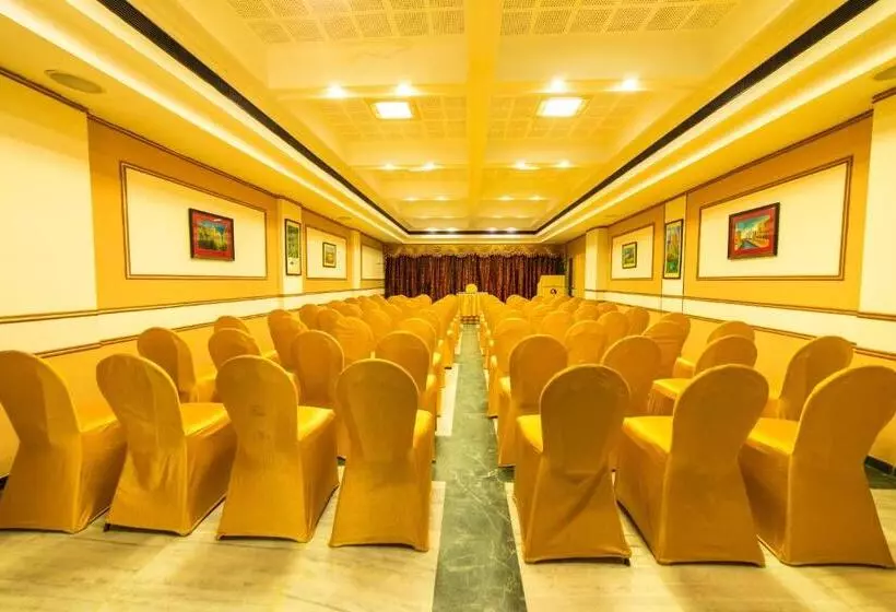هتل The Madurai Residency