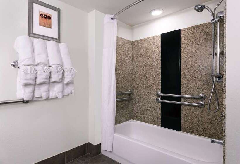 ホテル Wingate By Wyndham Athens Ga