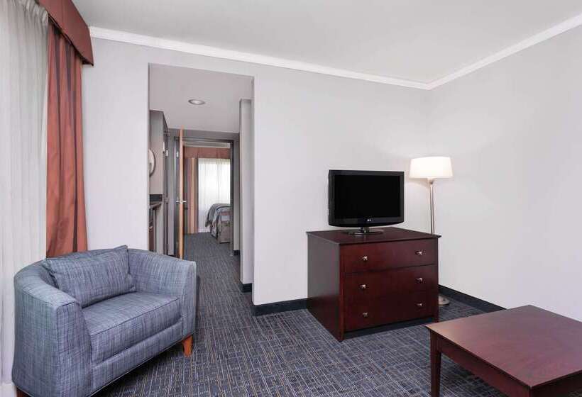 ホテル Wingate By Wyndham Athens Ga