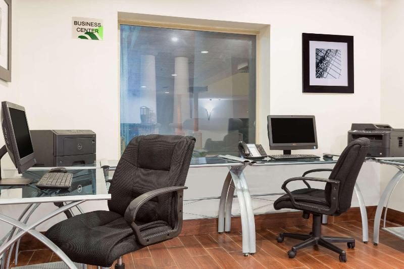 ホテル Wingate By Wyndham Athens Ga