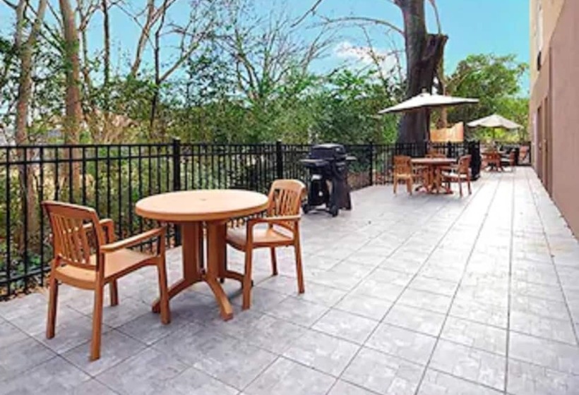 ホテル Wingate By Wyndham Athens Ga