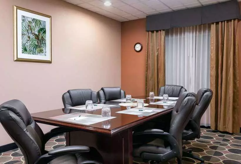 Отель Wingate By Wyndham Athens Ga