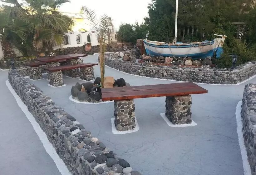 پانسیون Villa Livadaros