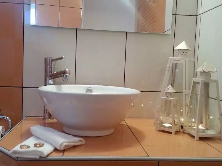 پانسیون Villa Livadaros