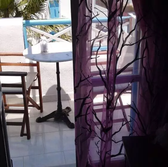 پانسیون Villa Livadaros