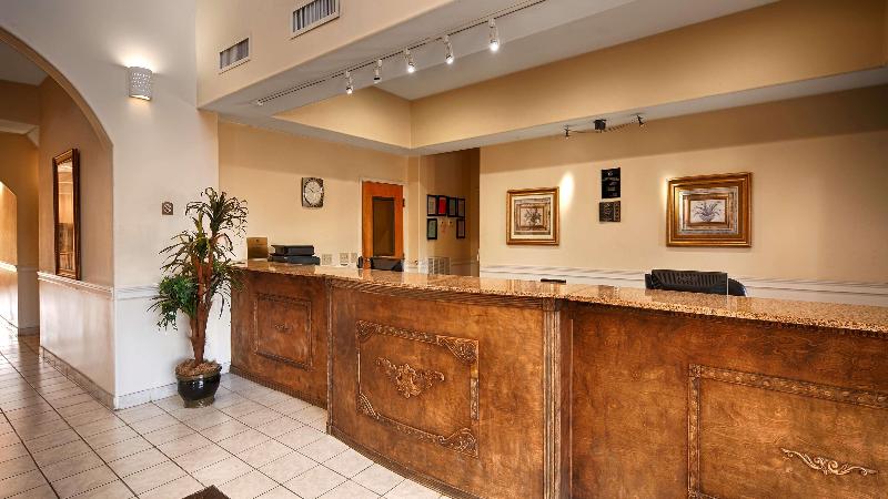 Best Western Plus Bass Hotel & Suites