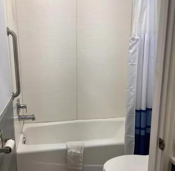 בית מלון כפרי Americas Best Value Inn & Suites San Benito