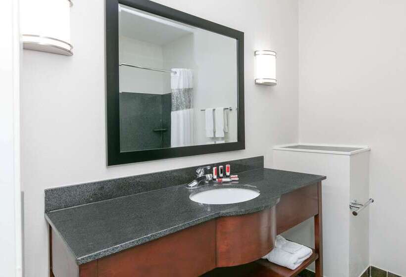 ホテル Baymont By Wyndham Mccomb