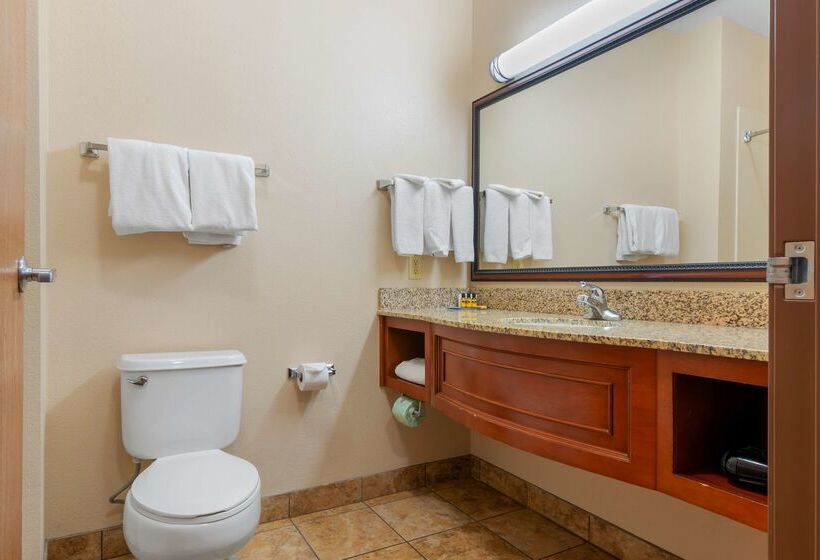 בית מלון כפרי Best Western Plus Butterfield Inn