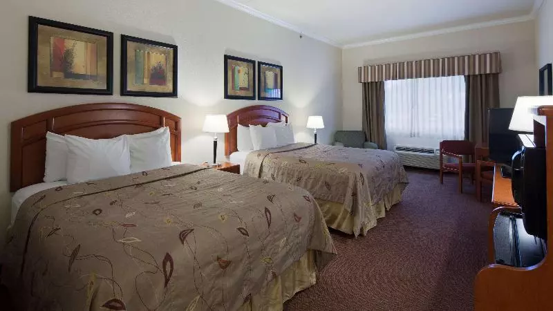 호텔 Best Western Inn & Suites Cleveland