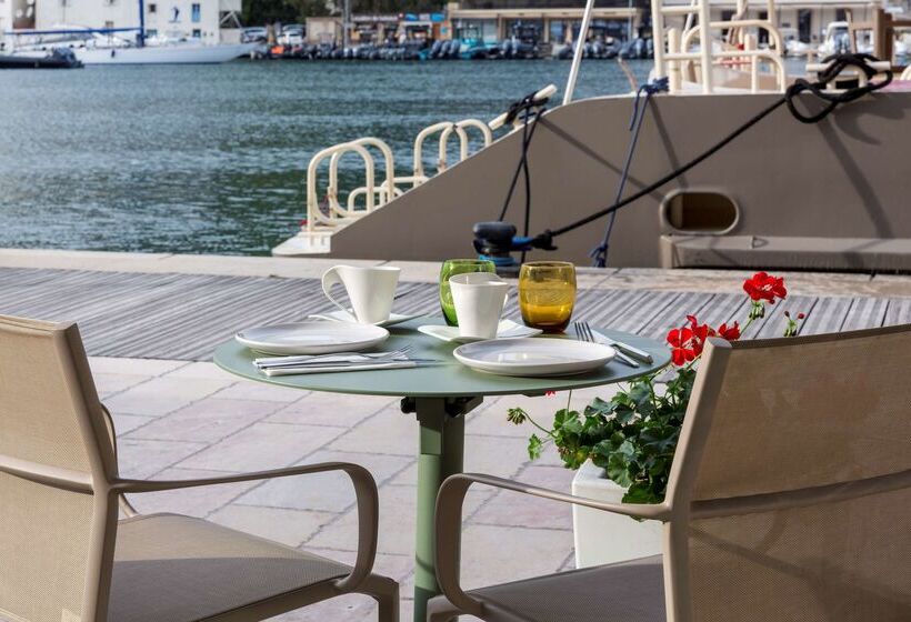 Best Western Hotel Du Roy D Aragon