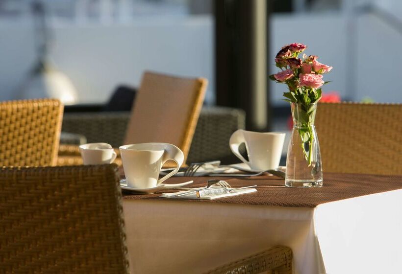 Best Western Hotel Du Roy D Aragon