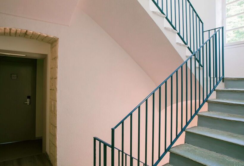 Best Western Hotel Du Roy D Aragon