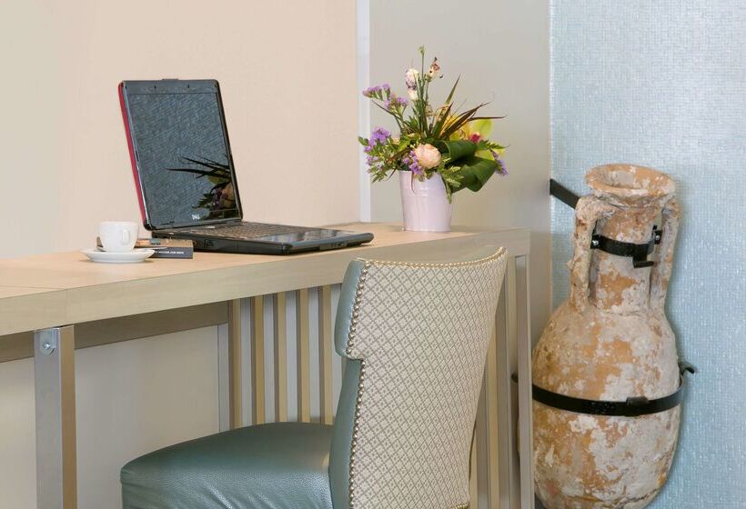 Best Western Hotel Du Roy D Aragon