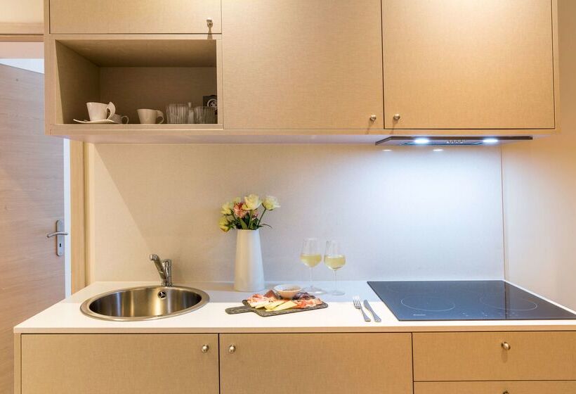 Best Western Hotel Du Roy D Aragon