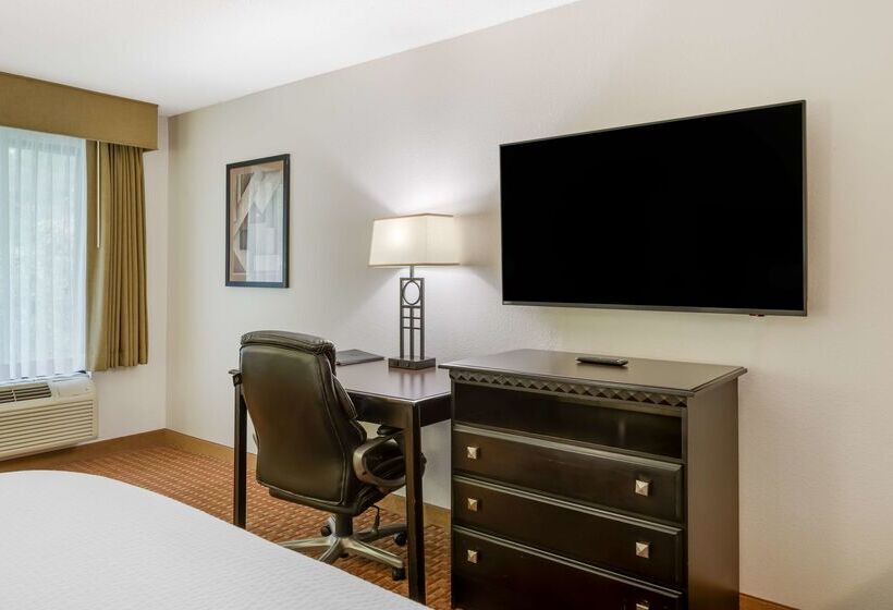 هتل Best Western Plus Hopewell Fort Lee