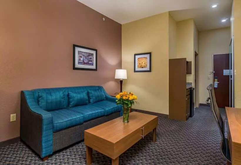 호텔 Best Western Plus Shamrock Inn & Suites