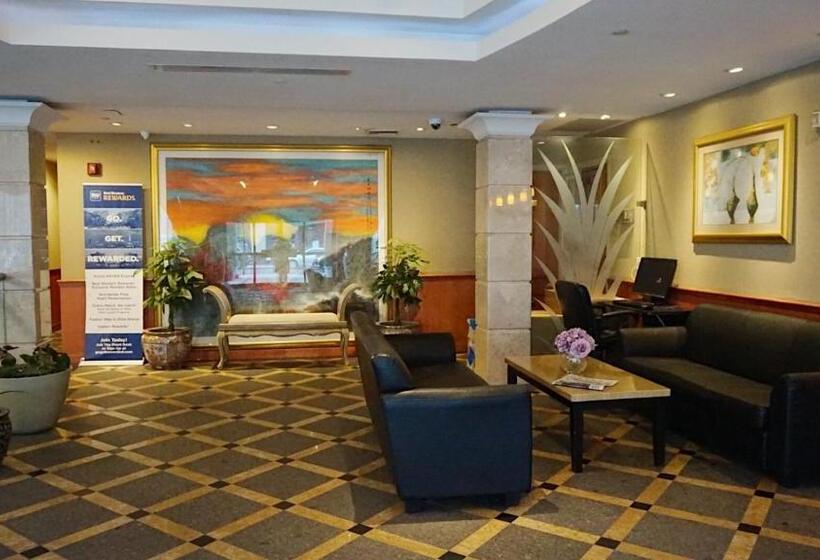 ホテル Best Western Queens Court