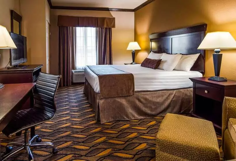 Отель Best Western Red River Inn & Suites