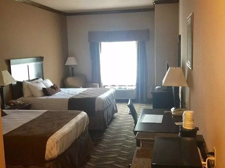 Отель Best Western Red River Inn & Suites