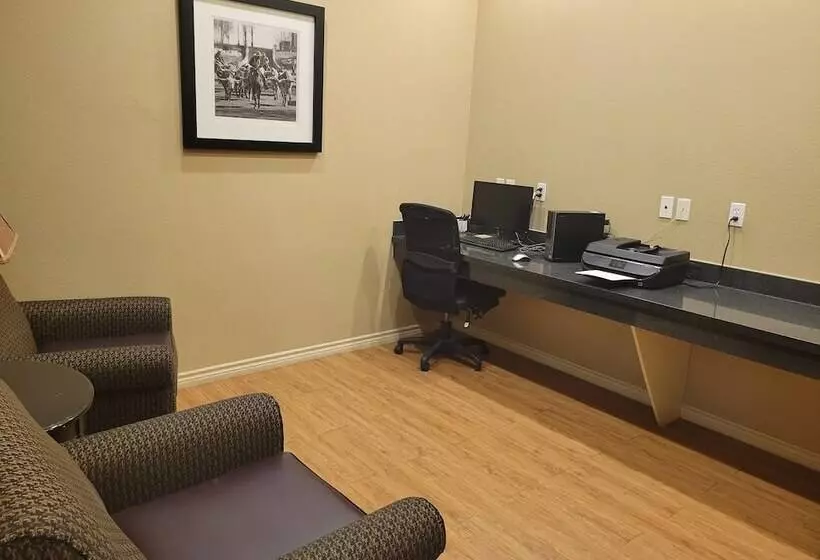 בית מלון כפרי Cotulla Whitten Inn