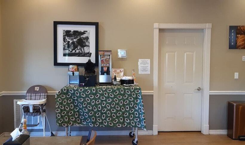 ホテル Cotulla Whitten Inn