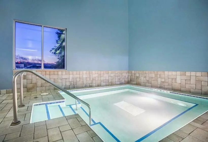 בית מלון כפרי Holiday Inn Express Wisconsin Dells, An Ihg