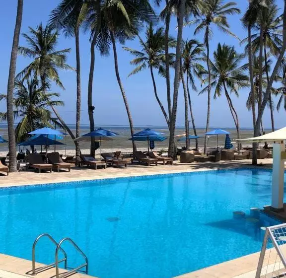 هتل Kenya Bay Beach