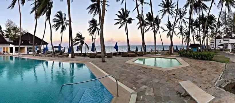 هتل Kenya Bay Beach