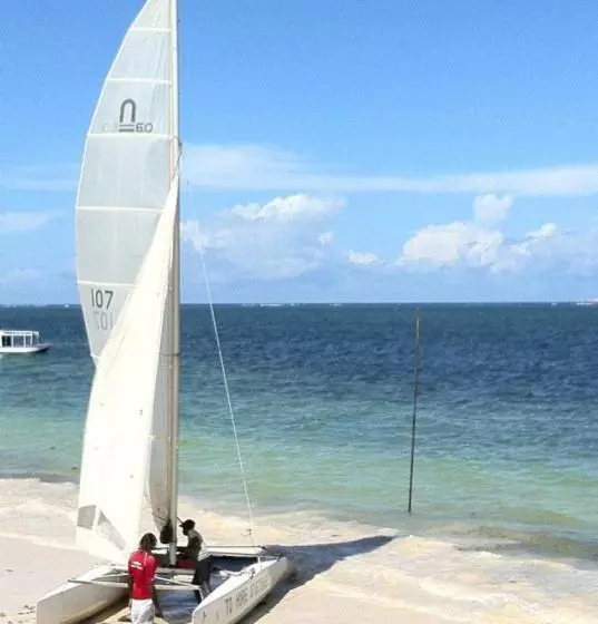 هتل Kenya Bay Beach