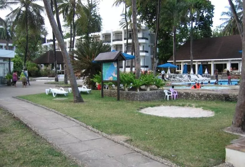 هتل Kenya Bay Beach