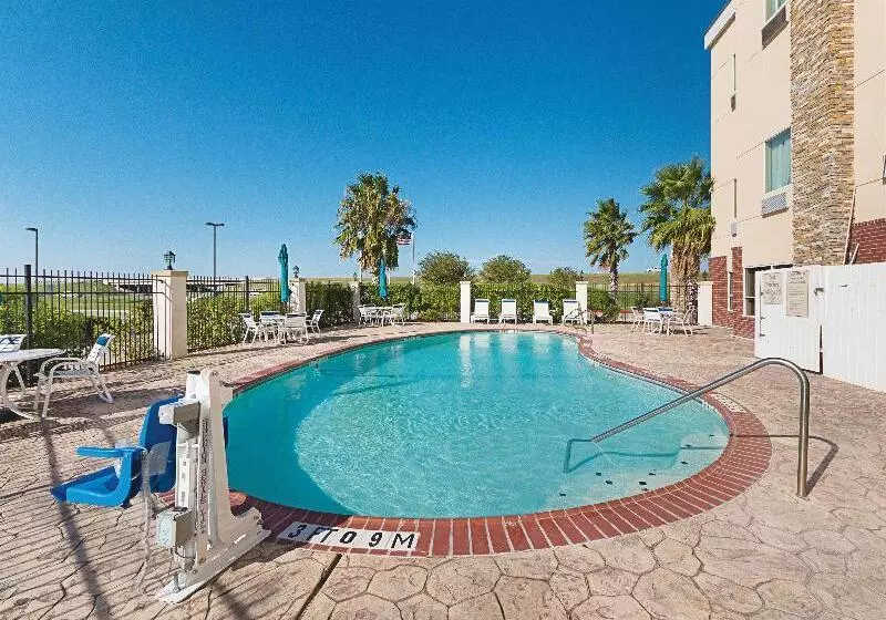 Hotelli La Quinta By Wyndham Mathis