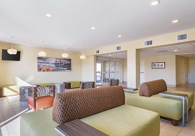 فندق La Quinta By Wyndham Mathis