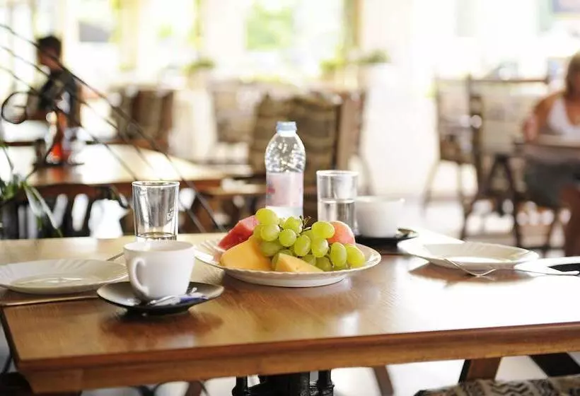 Lotus Family Hotel   Free Parking