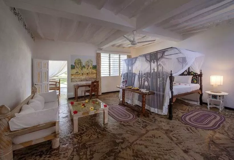 استراحتگاه Sandies Tropical Village