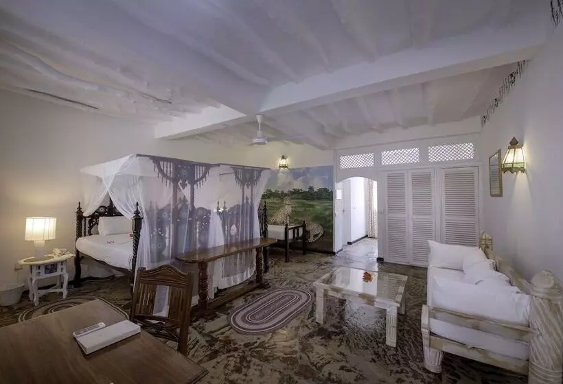 استراحتگاه Sandies Tropical Village