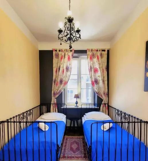 تختخواب و صبحانه Chmielna Guest House