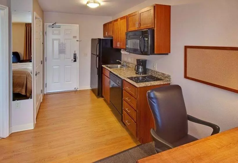 Candlewood Suites Williston, An Ihg