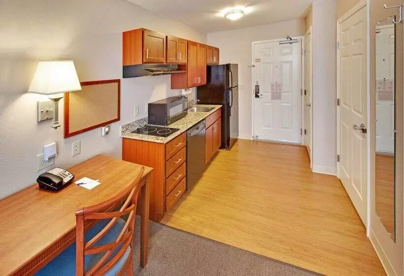 Candlewood Suites Williston, An Ihg